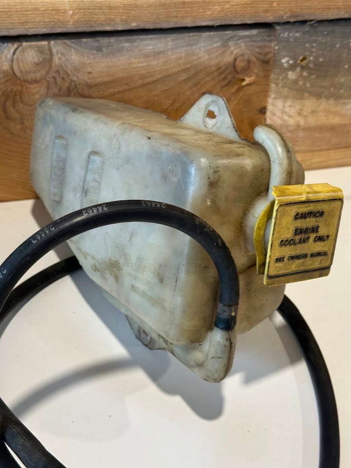 Jeep - 1991-2000 Jeep Cherokee 91-92 Comanche Engine Coolant Reservoir With Cap