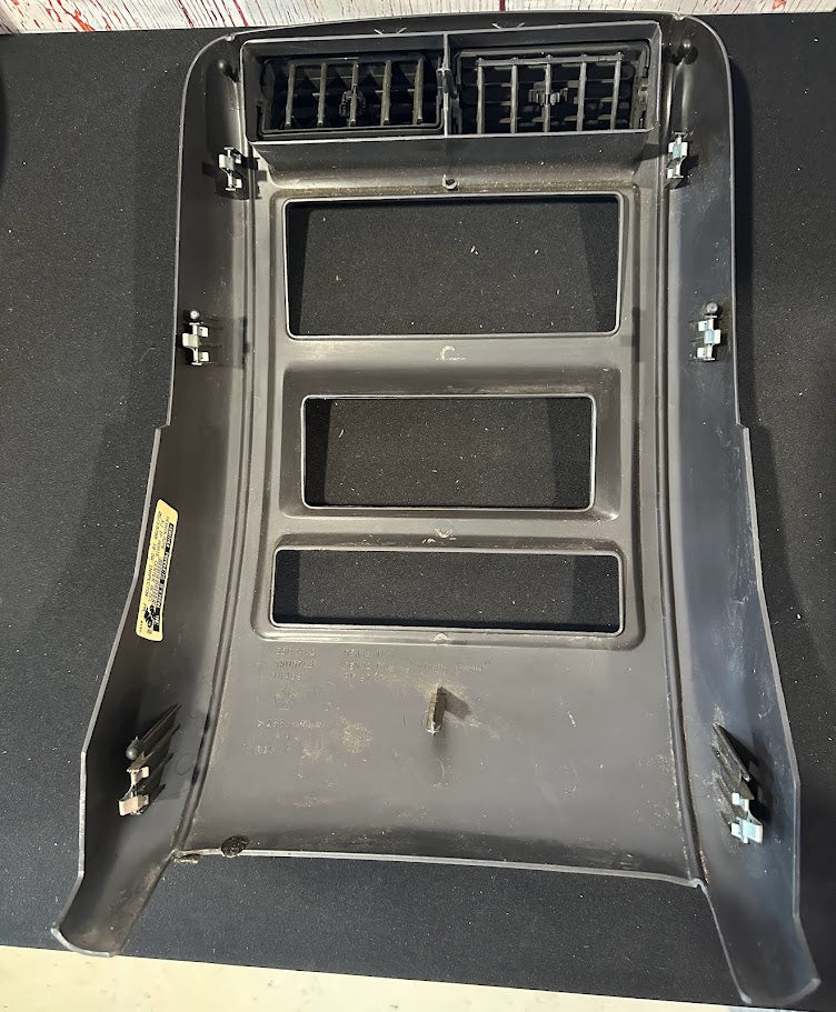 Jeep - 97-01 Jeep Cherokee XJ Dash Center Radio Bezel Trim OEM