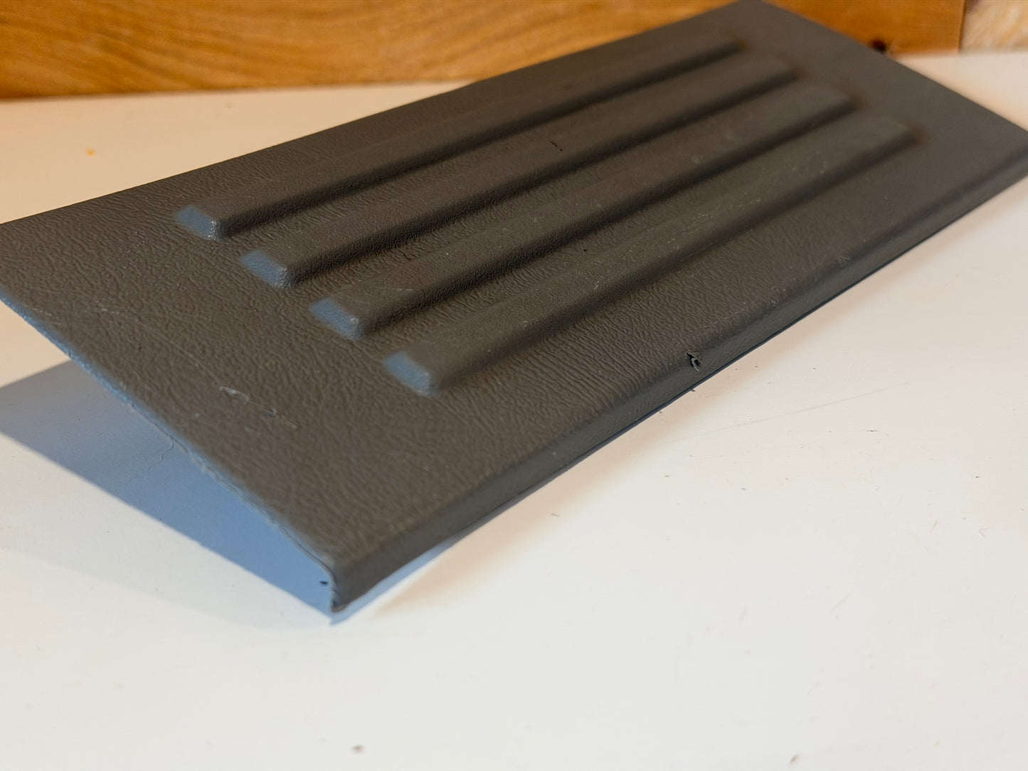 Chevy - 2000-2006 Chevy GMC Tahoe Yukon Escalade Gray Rear Door Sill Scuff Plate