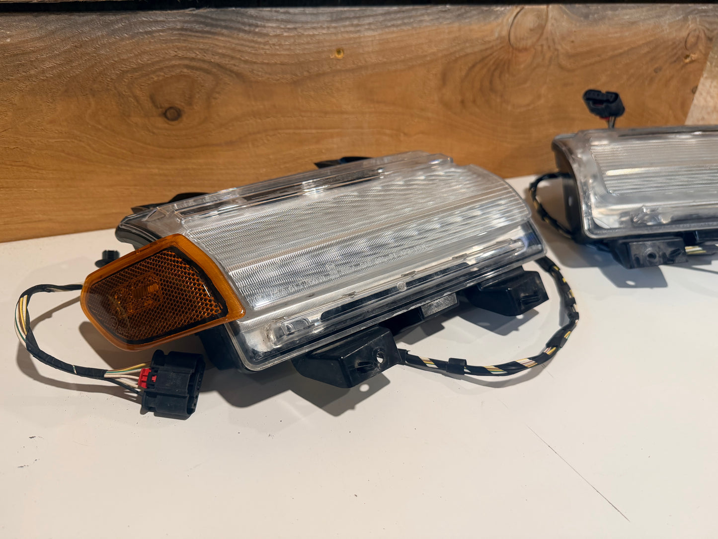 Jeep  - 2018-2025 JEEP WRANGLER MOPAR OEM LED RT & LT SIDE FRONT FENDER LIGHT