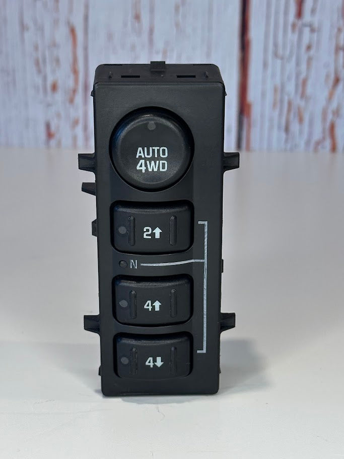 Chevy - 03-06 Chevy GMC Silverado Tahoe Suburban 4WD Switch OEM